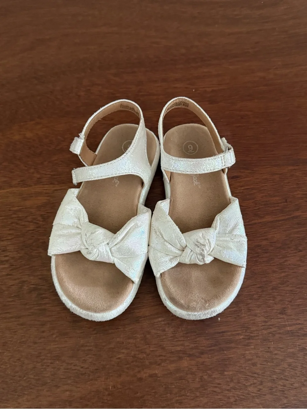 Cat & Jack Girls Cream Metallic Bow Sandals